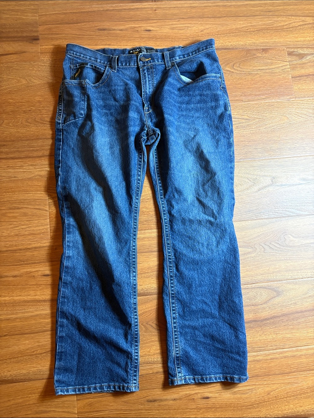 Ariat men’s size 38x32 denim jeans